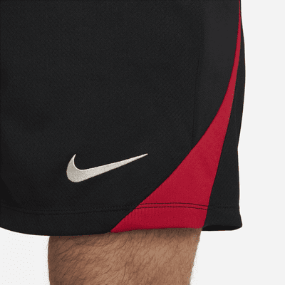 Short de foot en maille Nike Dri-FIT Liverpool FC Strike pour homme