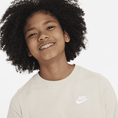 Nike Sportswear Older Kids' T-Shirt