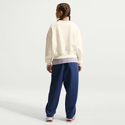 Nike Sportswear Club Fleece Older Kids' (Girls') Boxy Crew-Neck Sweatshirt