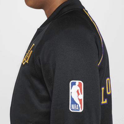 Los Angeles Lakers Showtime City Edition Nike Dri-FIT hosszú ujjú, hosszú cipzáras melegítőfelső nagyobb gyerekeknek