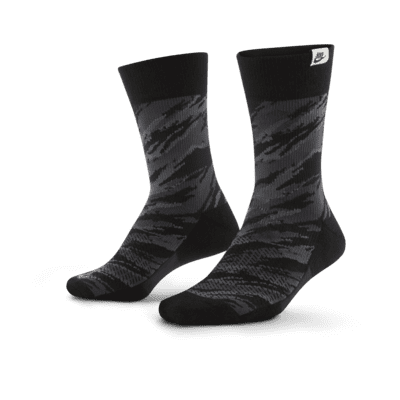 medium length nike socks