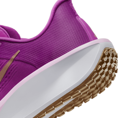 Tenis de correr en pavimento para mujer Nike Quest 6