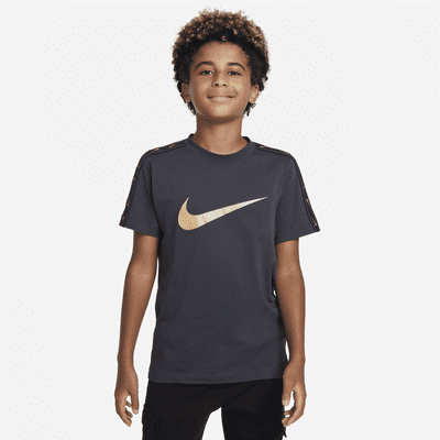 Nike Sportswear Repeat Older Kids' (Boys') T-Shirt. Nike AE