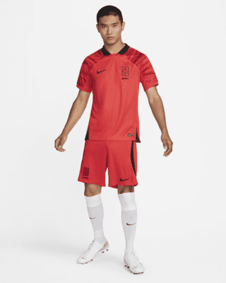 England 2022/23 Stadium Home Men's Nike Dri-FIT Soccer Jersey.