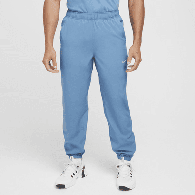 Pants Dri-FIT entallados versátiles para hombre Nike Form