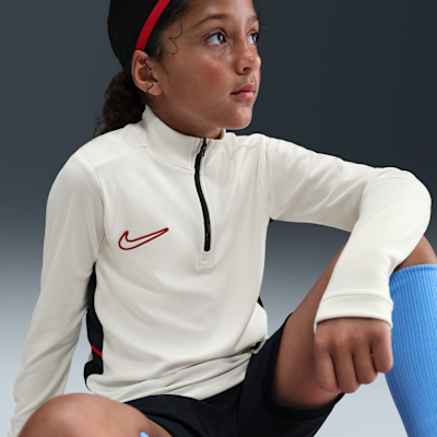 Nike Academy Older Kids' Dri-FIT Long-Sleeve 1/4-Zip Football Drill Top