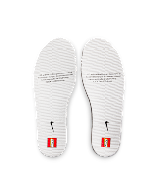 Nike Dunk 低筒鞋 x 樂高® 系列