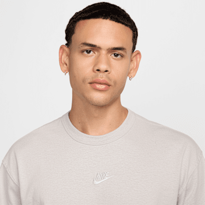 Nike Sportswear Premium Essentials Men's Long-Sleeve T-Shirt