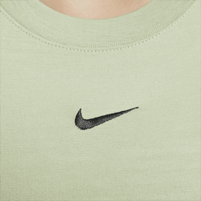Nike Sportswear Essential Women's Slim-fit Crop T-Shirt. Nike VN