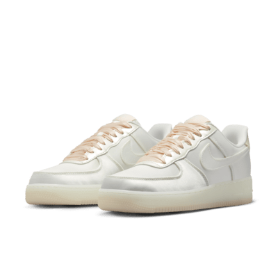 Nike Air Force 1 ’07 LV8 女鞋