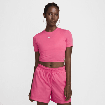 Nike Sportswear Essential Dar Kesimli Crop Kadın Tişörtü