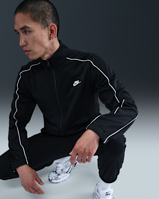 Nike Sportswear Club