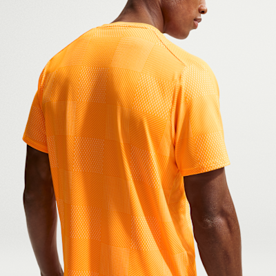 NikeCourt Advantage Dri-FIT Erkek Üstü