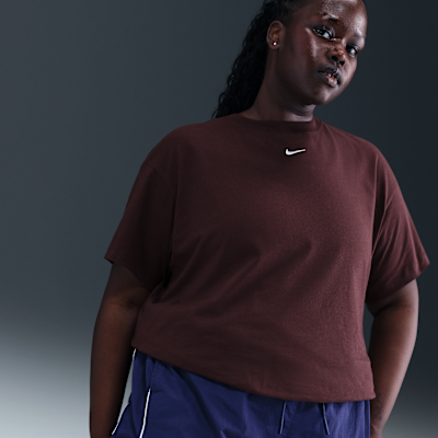 Playera para mujer (talla grande) Nike Sportswear Essential
