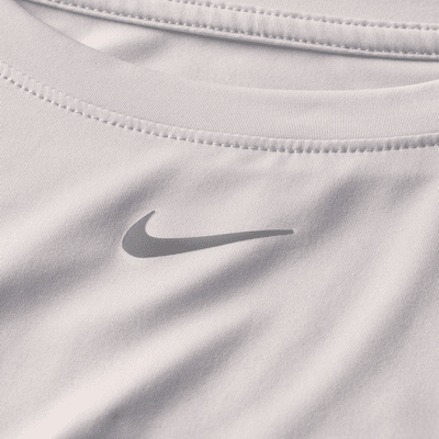 เสื้อแขนยาวผู้หญิง Dri-FIT Nike One Classic