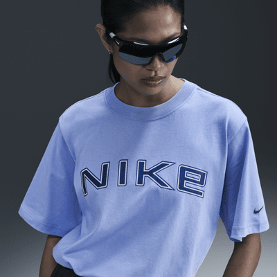 Nike Sportswear Women's Loose Short-Sleeve Graphic T-Shirt