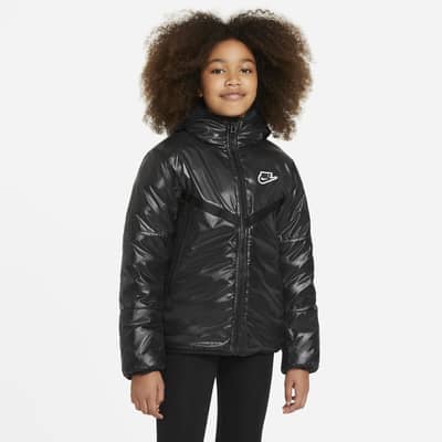 Vinterjacka Nike Sportswear med syntetfoder för ungdom. Nike SE Vinterjacka Nike Sportswear med syntetfoder för ungdom. Nike SE