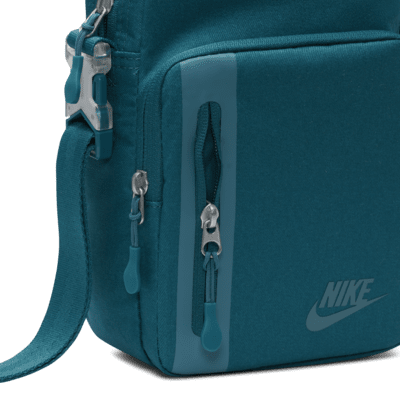 Nike Premium Cross-Body Bag (4L). Nike BG