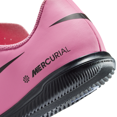 Nike Jr. Mercurial Vapor 16 Club Little/Big Kids' Indoor/Court Low-Top Soccer Shoes