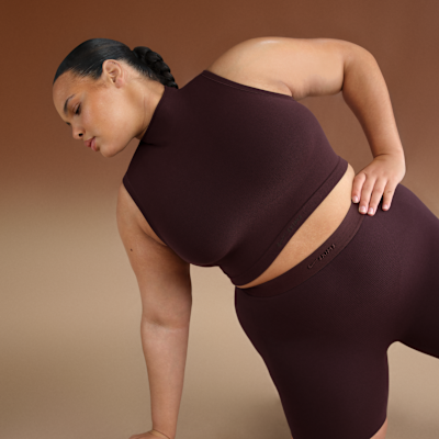 NikeSKIMS Vintage Seamless Women's Mock-Neck Long-Line Bra