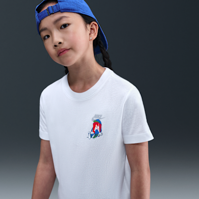 Playera para niños talla grande Nike Sportswear