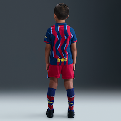 FC Barcelona 2025/26 Stadium Fourth dreiteiliges Nike Replika-Fußballtrikot-Set (jüngere Kinder)