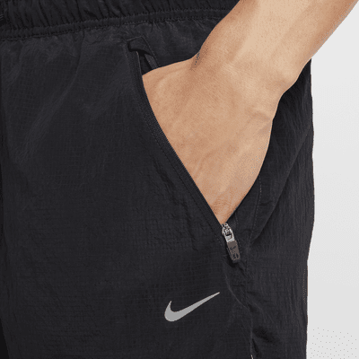 Nike Stride Running Division Men's 12.5cm (approx.) Dri-FIT Water-Repellent 2-in-1 Running Shorts