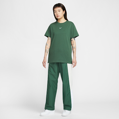 Nike Sportswear Women's Oversized Short-Sleeve T-Shirt (Plus Size)