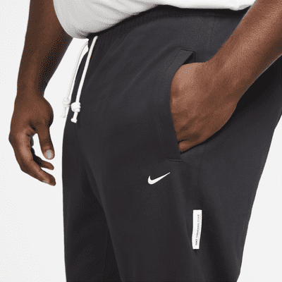 Nike Standard Issue Men's Dri-FIT Basketball Trousers. Nike NO
