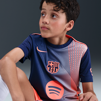 FC Barcelona Academy Pro Üçüncü Nike Dri-FIT Maç Öncesi Genç Çocuk Futbol Üstü