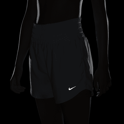 Nike One Dri-FIT damesshorts met ultrahoge taille en binnenbroekje (8 cm)