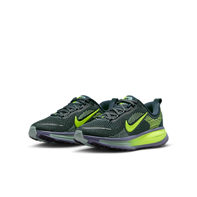 Nike Vomero 18 Older Kids' Road Running Shoes
