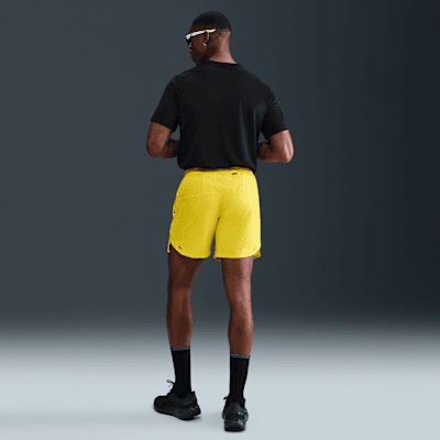 Pánské 18cm běžecké kraťasy Dri-FIT Nike Stride s všitými slipy
