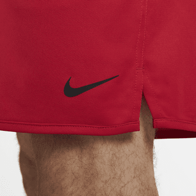 Shorts versátiles sin forro Dri-FIT de 18 cm para hombre Nike Totality