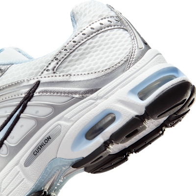 Nike Air Max Moto 2K Women's Shoes with Reflective Design Accents