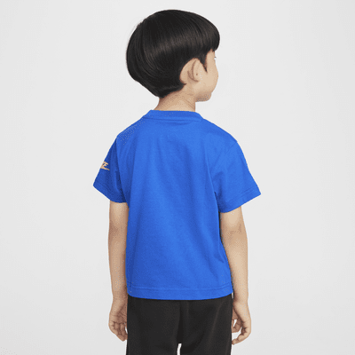 Playera con gráfico infantil Nike Step Up Your Game