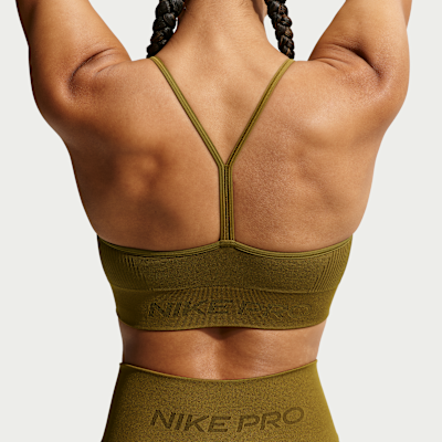 Nike Pro Seamless enyhe tartást adó, párnázott női sportmelltartó