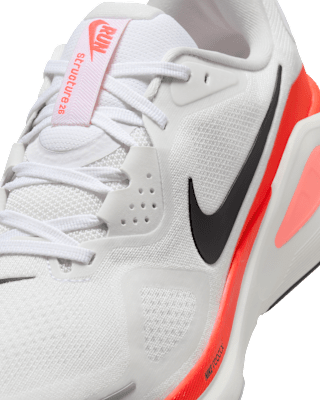Nike Structure 26