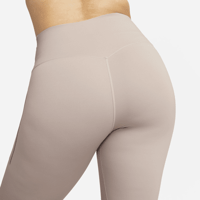 Leggings de 7/8 de tiro alto y sujeción media con bolsillos para mujer Nike Universa