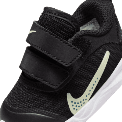 nike multi color shoe