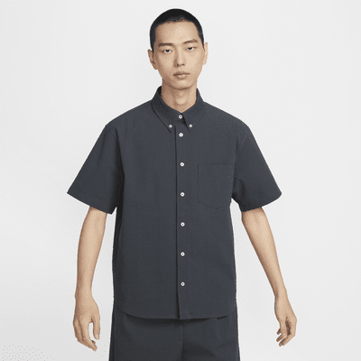 Nike Life Men's Short-Sleeve Seersucker Button-Down Shirt