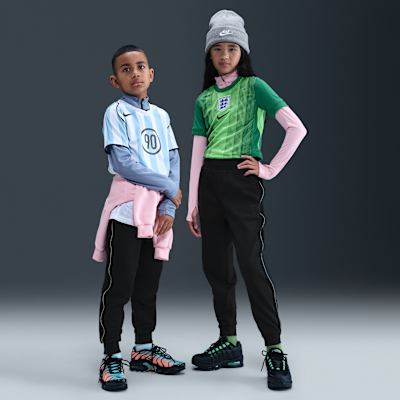 Nike Sportswear Club
