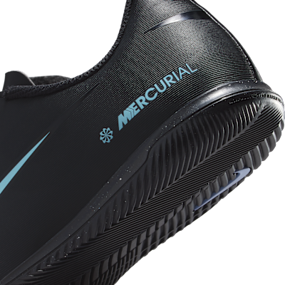 Nike Jr. Mercurial Vapor 16 Club Little/Big Kids' Indoor/Court Low-Top Soccer Shoes