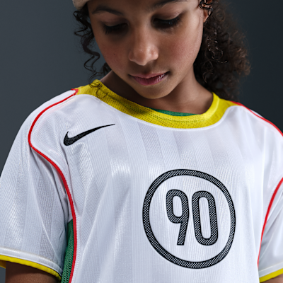 Nike Total 90 Older Kids' Dri-FIT Football Shirt