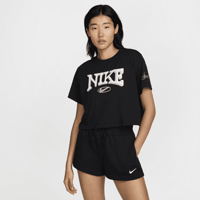 เสื้อยืดเอวลอยแขนสั้นผู้หญิงทรงหลวม Nike Sportswear