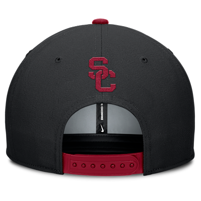 Gorra universitaria Nike Dri-FIT ajustable para hombre USC Sideline Campus Local Pro