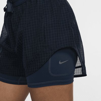 Shorts de correr Dri-FIT de tiro medio de 8 cm 2 en 1 para mujer Nike Running Division