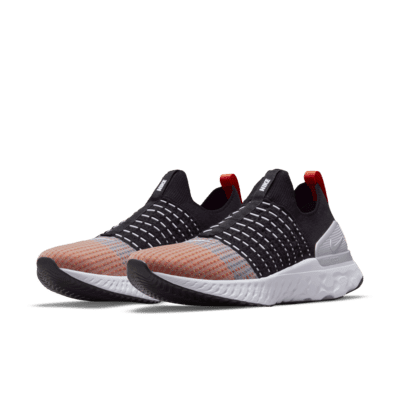 รองเท้าวิ่งผู้ชาย Nike React Phantom Run Flyknit 2