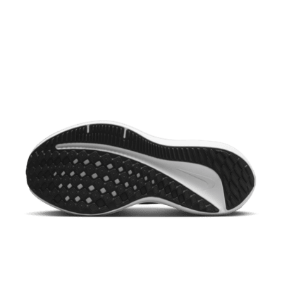 Nike Winflo 10 Women's Road Running Shoes (Wide). Nike VN
