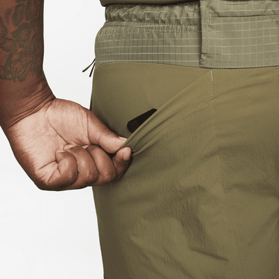 Nike A.P.S. Pants versátiles de tejido Woven Dri-FIT ADV para hombre